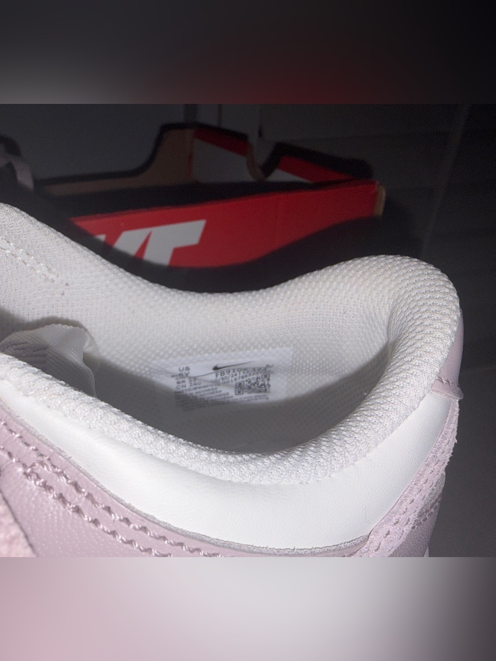 Nike Dunk Low Sail White Particle Rose – Size 6Y – Brand New in Box - Picture 4 of 5